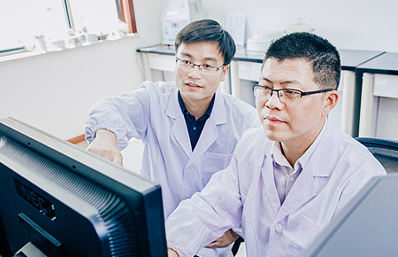 致力于為全球客戶提供全方位系統(tǒng)解決方案，成為他們最值得信賴的合作伙伴。