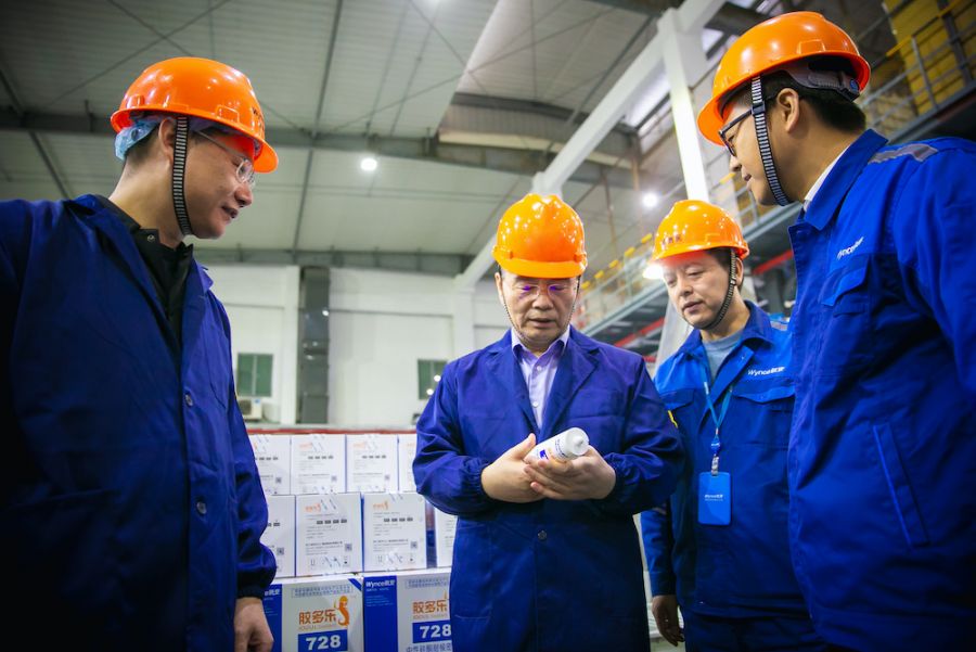徐冠巨董事長調(diào)研化工企業(yè).jpg
